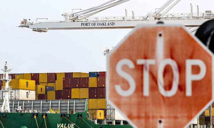 Trump warns countries that 'play games'  with US trade deals will face higher tariffs